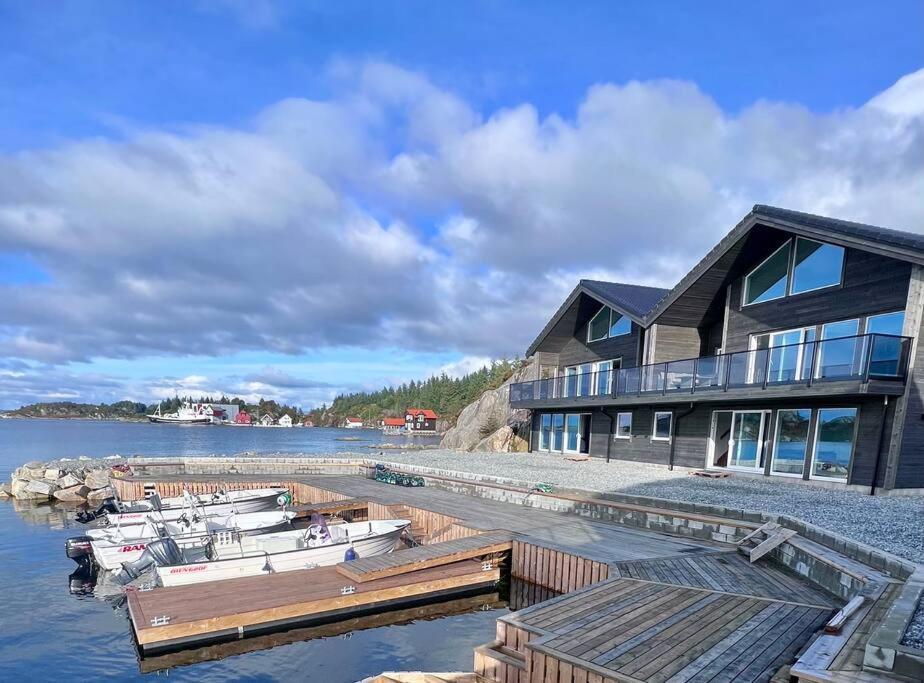 Villa Eksklusiv Rorbu - Havblikk 1 - Batutleie Bekkjarvik Exterior foto