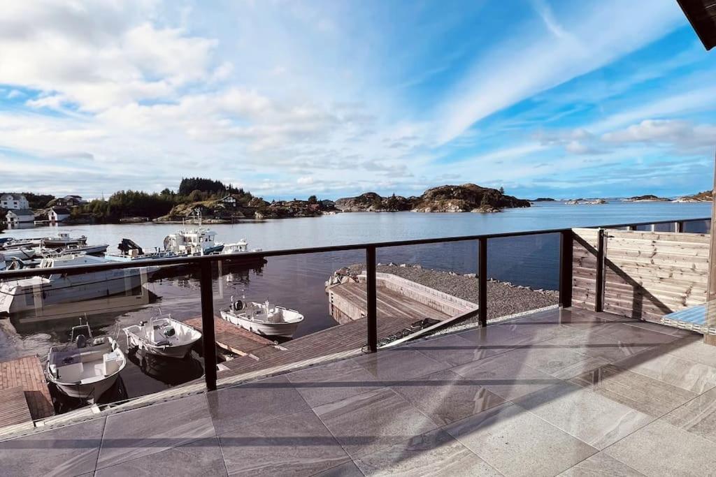 Villa Eksklusiv Rorbu - Havblikk 1 - Batutleie Bekkjarvik Exterior foto