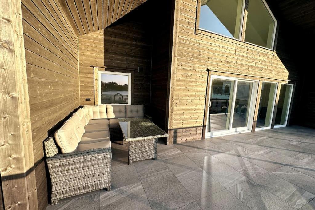 Villa Eksklusiv Rorbu - Havblikk 1 - Batutleie Bekkjarvik Exterior foto